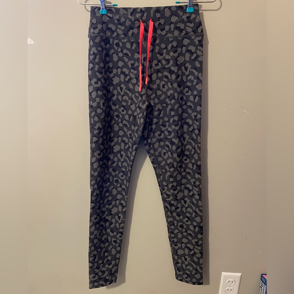 Sarah’s Day White Fox Boutique leggings! NWT. SEE PAGE FOR MATCHING SET. size m